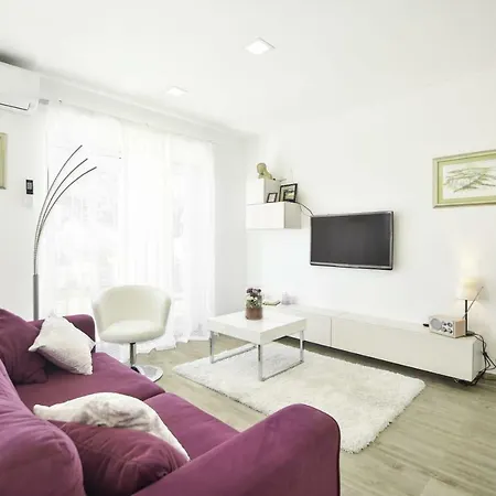 Joy- Paradise Near Split By Istra Vacation