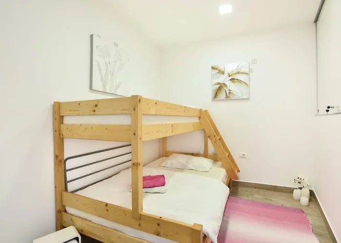 Joy- Paradise Near Split By Istra Vacation וילה Kučine